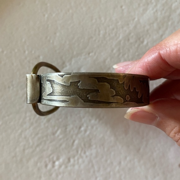 Bronze Embossed Latch Bracelet - Picture 3 of 10